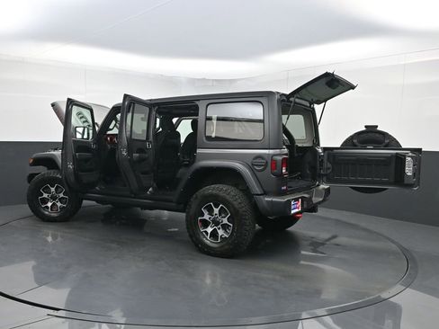 Used 2022 Jeep Wrangler Unlimited Rubicon AWD/4WD image 37