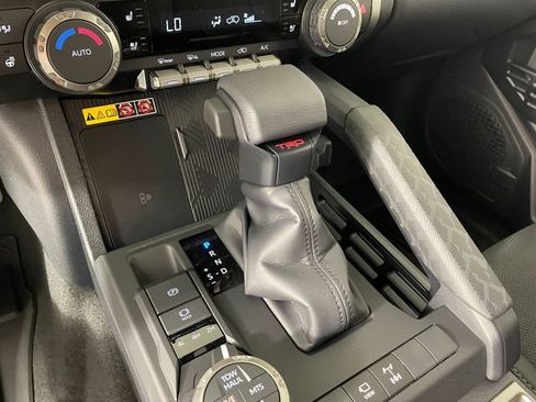 New 2026 Toyota 4Runner TRD Off-Road Premium AWD/4WD image 4