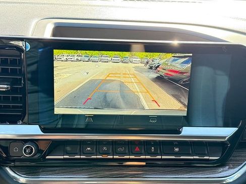 Used 2024 Chevrolet Silverado 1500 LT image 14