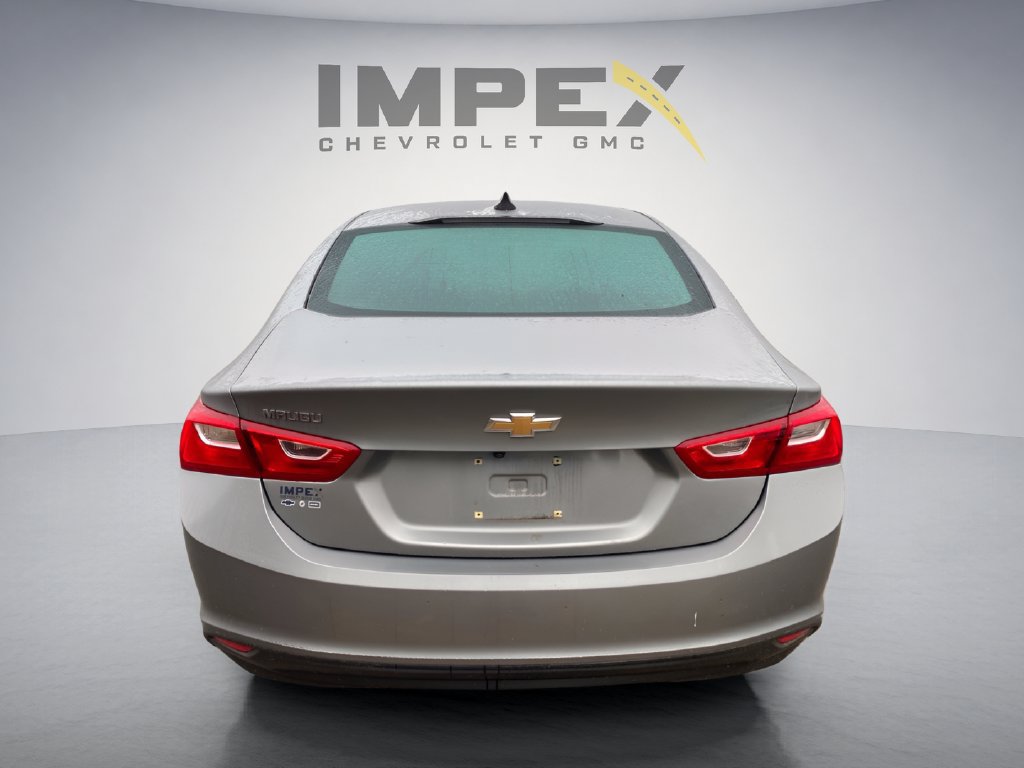 Used 2023 Chevrolet Malibu LS FWD image 4
