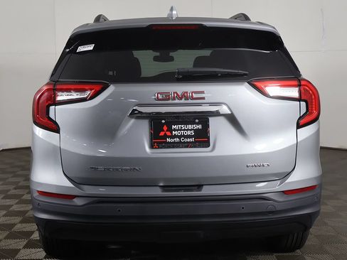 Used 2023 GMC Terrain SLE w/ Driver Convenience Package AWD/4WD image 10