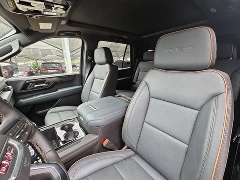 Used 2026 GMC Yukon AT4 w/ AT4 Preferred Package AWD/4WD image 14
