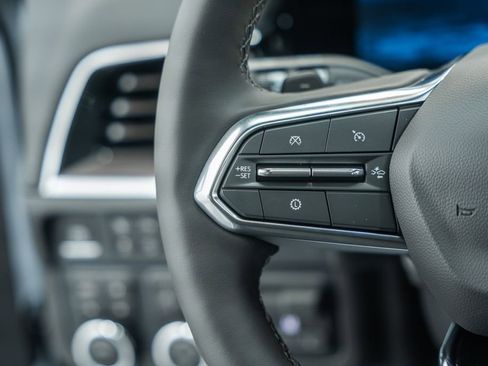 New 2026 Chevrolet Suburban Premier w/ Sun And Tow Package AWD/4WD image 33