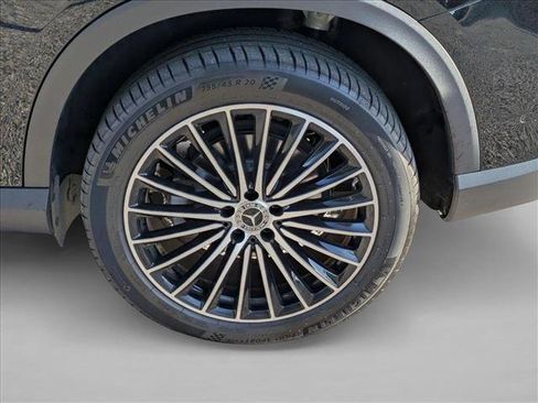 Certified 2025 Mercedes-Benz GLC 300 image 7