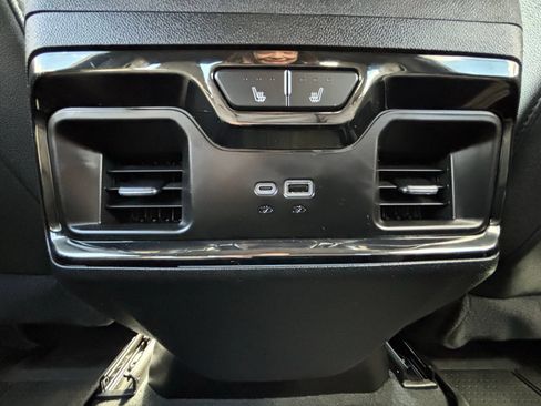 Used 2024 Chevrolet Silverado 2500 ZR2 AWD/4WD image 21