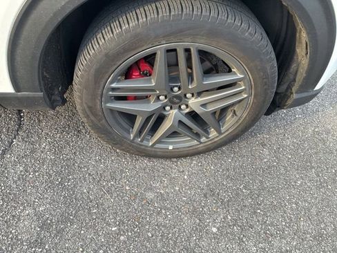 Used 2025 Ford Explorer ST-Line w/ ST-Line Street Pack image 15