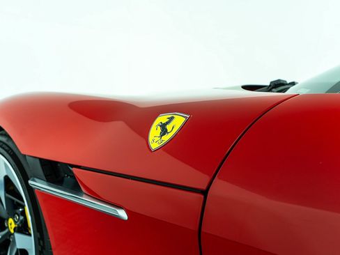 Certified 2025 Ferrari 12Cilindri RWD image 15