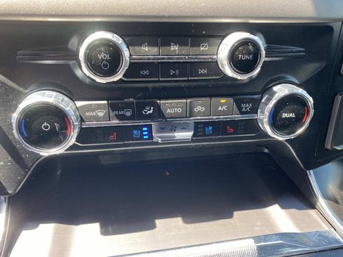 Used 2022 Ford F150 Raptor w/ Convenience Package AWD/4WD image 22