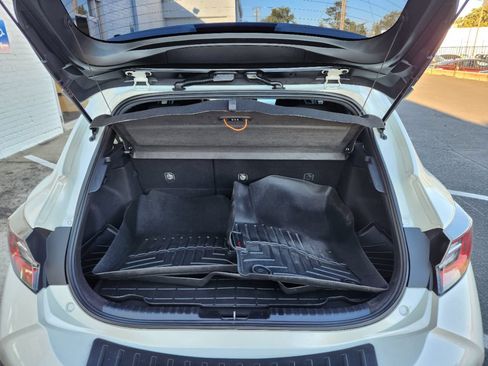 Used 2020 Toyota Corolla SE w/ Carpet Mat Package FWD image 11