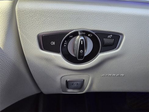 Used 2022 Mercedes-Benz E 350 Sedan image 24