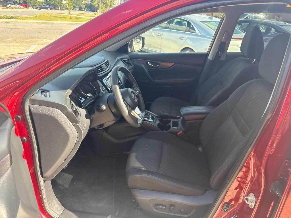 Used 2020 Nissan Rogue SV AWD/4WD image 11