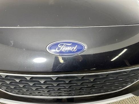 Used 2021 Ford Escape SE w/ Cold Weather Package image 9