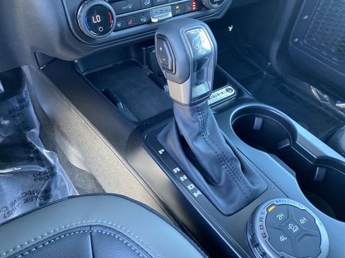 New 2025 Ford Bronco Outer Banks image 28