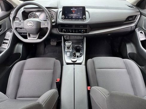 Used 2025 Nissan Rogue S AWD/4WD image 23