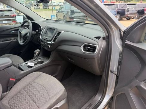 Used 2024 Chevrolet Equinox LT FWD image 14