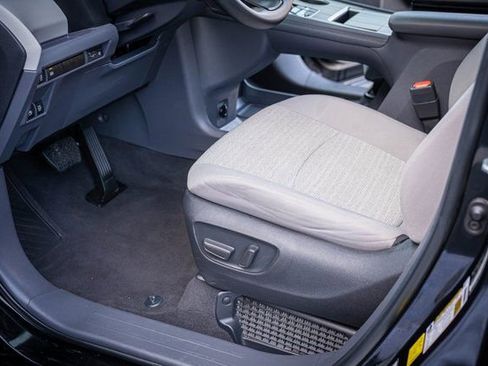 Used 2024 Toyota Sienna LE image 14