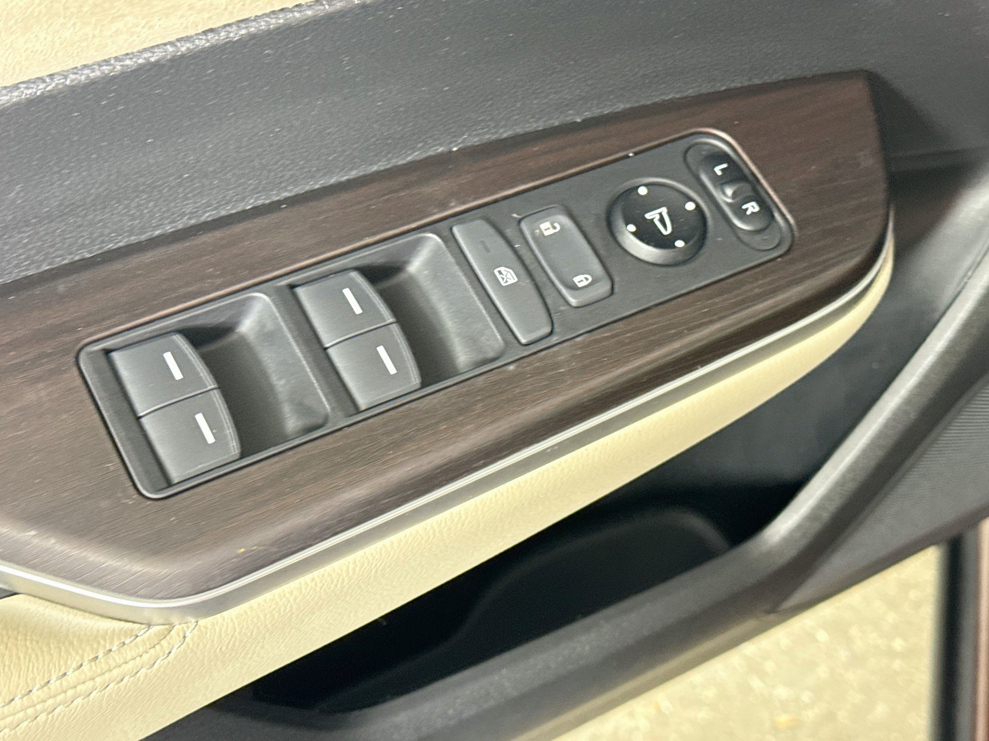 Used 2018 Honda Clarity Touring image 17