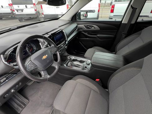 Used 2020 Chevrolet Traverse LT image 22