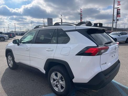 Used 2021 Toyota RAV4 XLE image 6