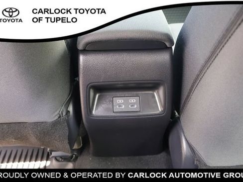Used 2026 Toyota Corolla SE w/ SE Package FWD image 20
