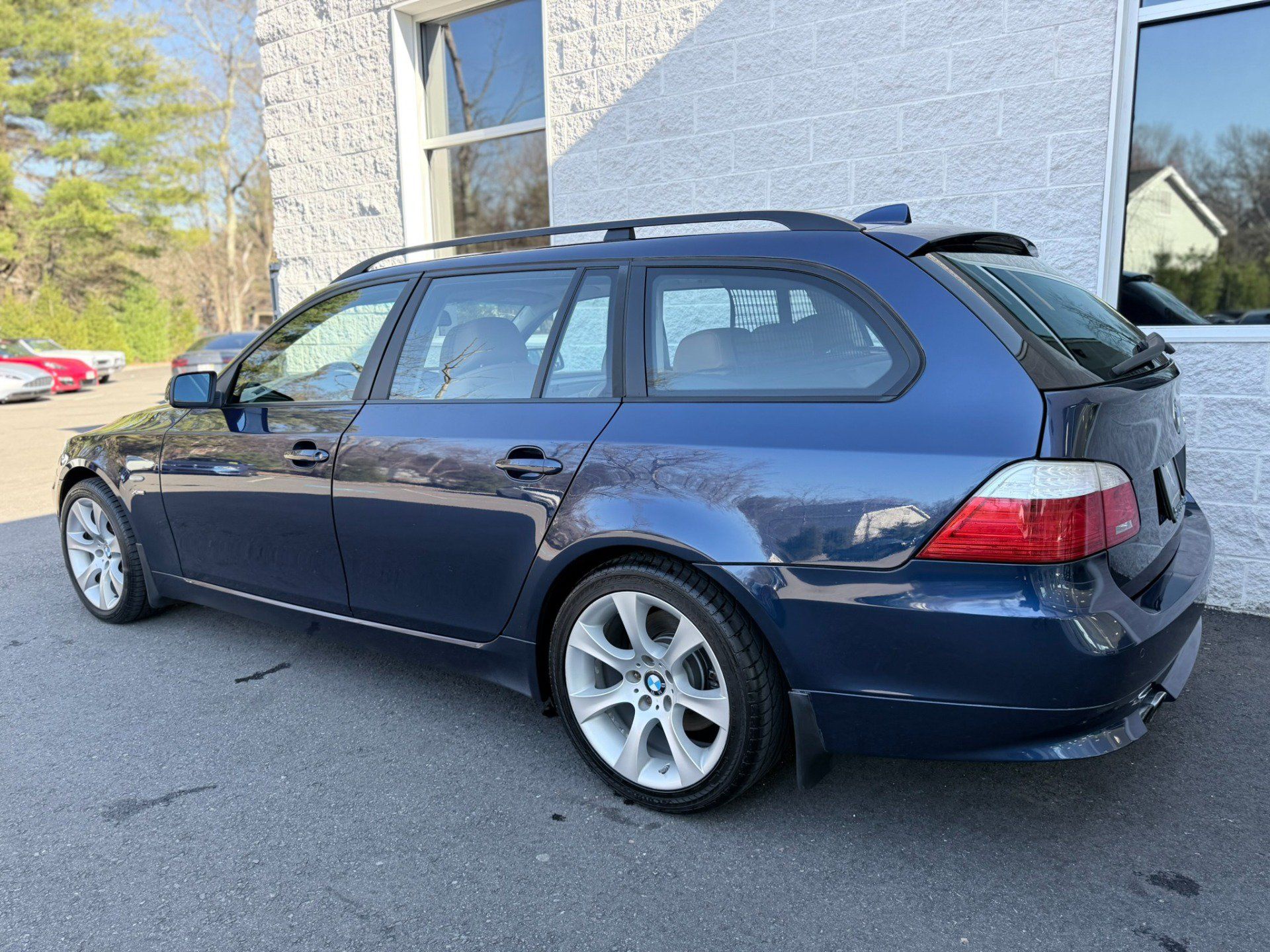 Used 2009 BMW 535i xDrive Wagon AWD/4WD image 7