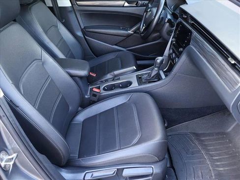 Used 2020 Volkswagen Passat 2.0T R-Line FWD image 27