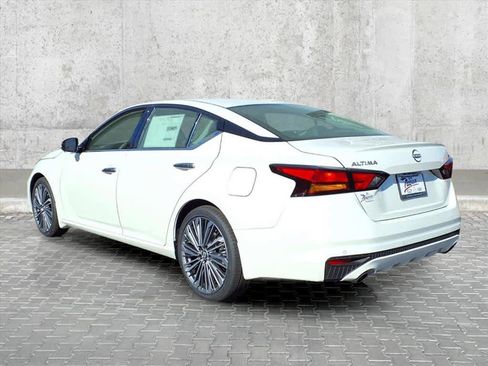 New 2025 Nissan Altima 2.5 SL image 8