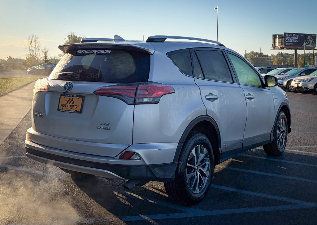 Used 2016 Toyota RAV4 XLE AWD/4WD image 27