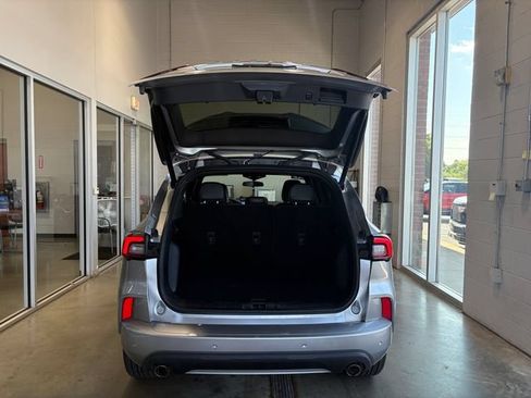 Used 2024 Ford Escape ST-Line Select w/ Tech Pack #1 AWD/4WD image 14