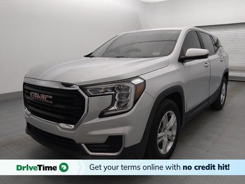 Used 2022 GMC Terrain SLE image 1
