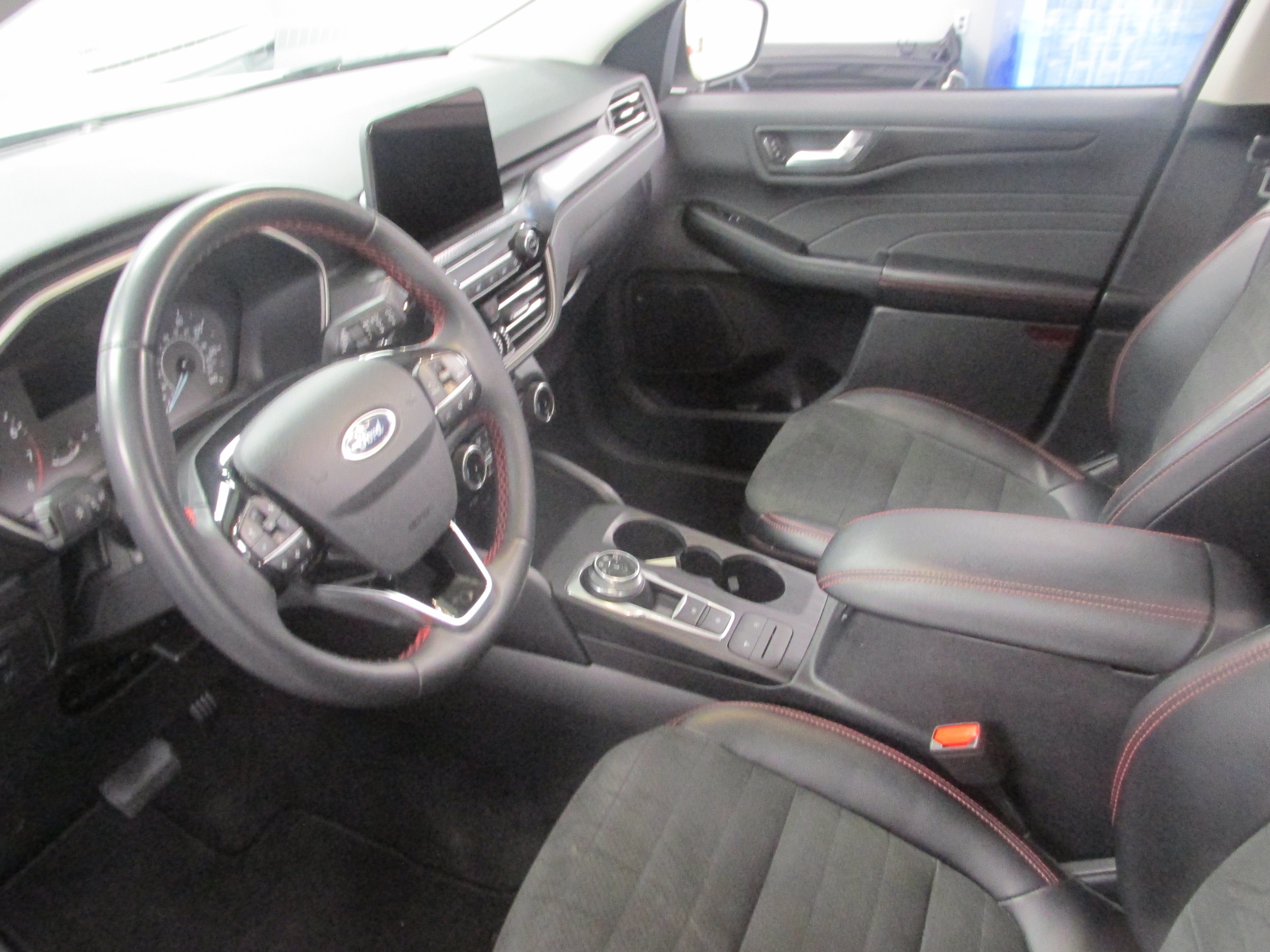 Used 2022 Ford Escape SEL w/ SEL Stealth AWD Package image 27