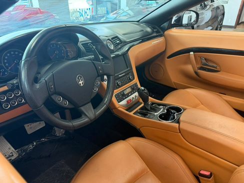 Used 2016 Maserati GranTurismo Sport RWD image 17