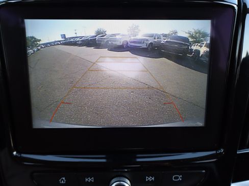 Used 2019 Chevrolet Traverse LT FWD image 26