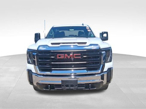 Used 2025 GMC Sierra 2500 Pro AWD/4WD image 2