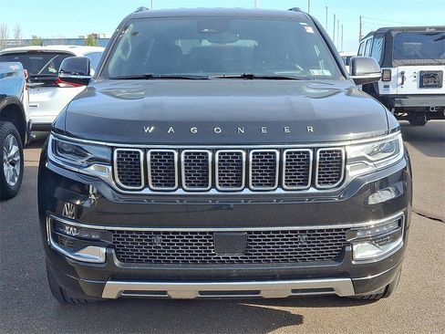 Used 2024 Jeep Wagoneer Series III image 2