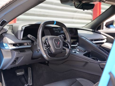 Used 2024 Chevrolet Corvette Stingray Convertible w/ 1LT RWD image 18