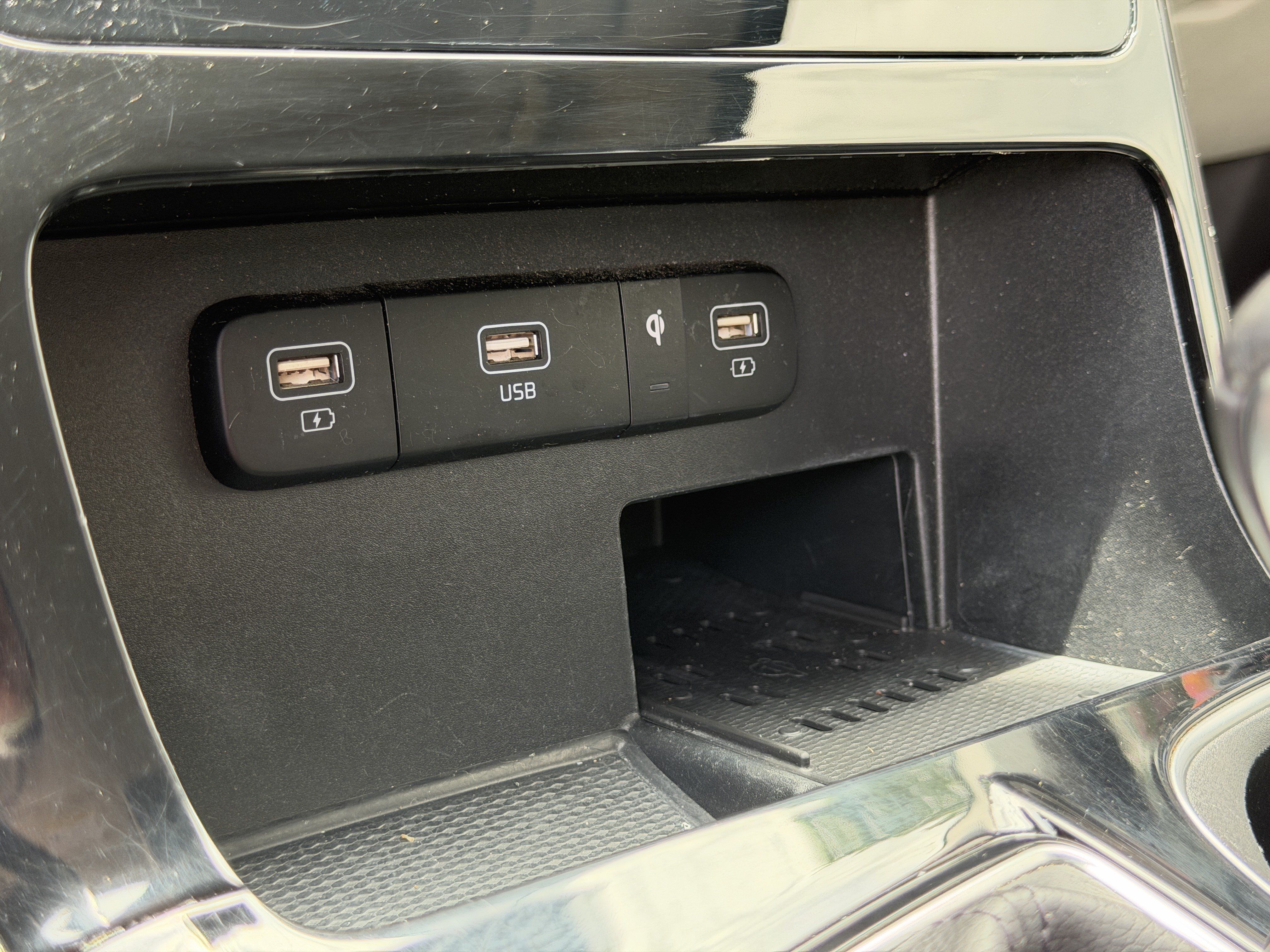 Used 2022 Kia Carnival SX FWD image 30