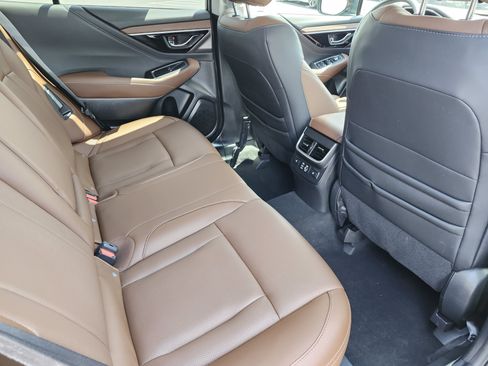 Used 2025 Subaru Outback Touring AWD/4WD image 23