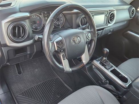 Used 2017 Toyota Tacoma SR5 image 19