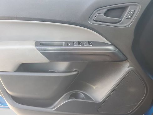 Used 2022 Chevrolet Colorado W/T w/ WT Convenience Package RWD image 18