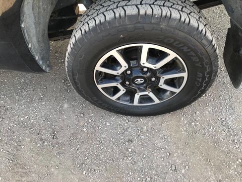 Used 2014 Toyota Tundra SR image 31