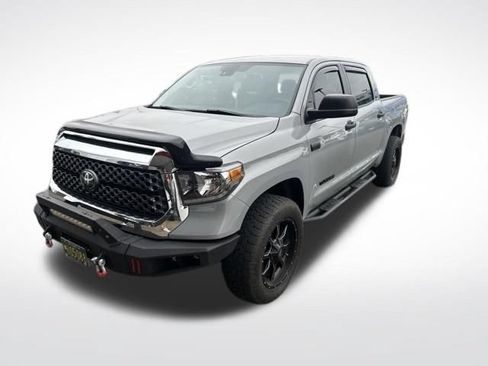 Used 2021 Toyota Tundra SR5 w/ SR5 Upgrade Package AWD/4WD image 4