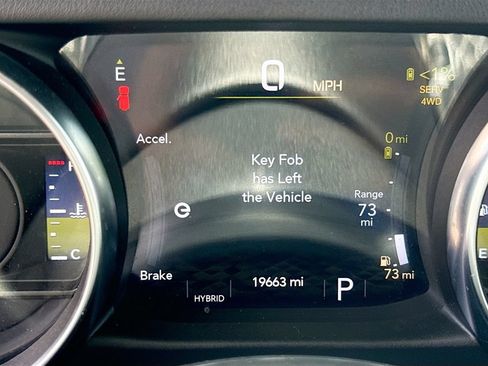 Used 2022 Jeep Wrangler Unlimited Sahara w/ Cold Weather Group AWD/4WD image 13