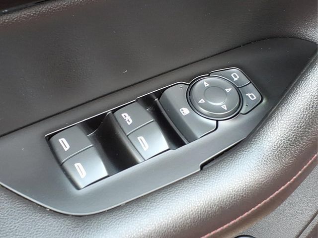 Used 2022 Chevrolet Blazer RS FWD image 17