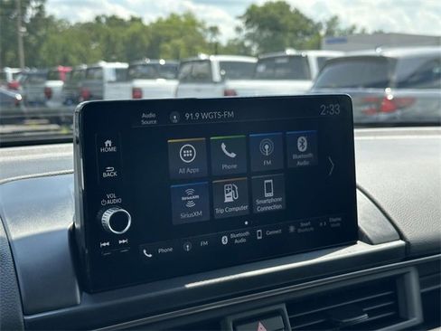 Used 2025 Honda Pilot TrailSport image 31