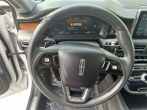 Used 2022 Lincoln Corsair Reserve w/ Luxury Package image 11