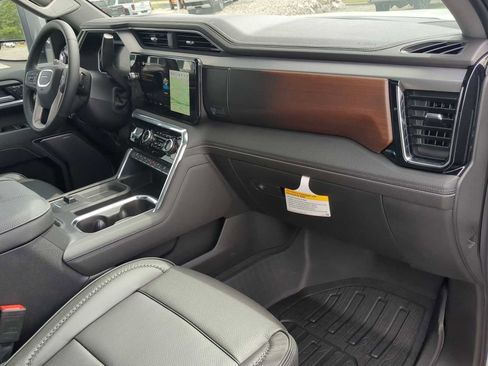 New 2026 GMC Sierra 2500 Denali w/ Denali Reserve Package AWD/4WD image 31