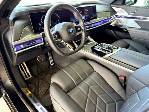 Used 2024 BMW 760i xDrive image 14