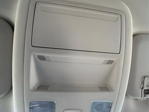 Used 2020 Ford Escape SE image 13