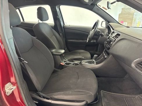 Used 2013 Chrysler 200 LX FWD image 22